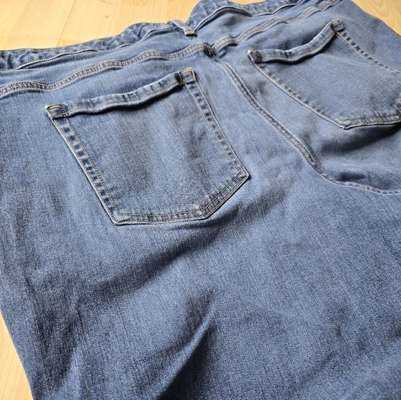 Lane Bryant Mid Rise Girlfriend Crop Jeans Size 22 - Picture 4 of 10